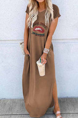 Vestido suelto con estampado de cartón