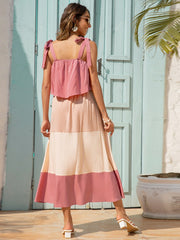 Vestido largo con tirantes y costuras en contraste de color