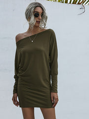 Vestido de color liso con cintura media y paquete de cadera