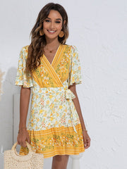 Boho-Kleid mit Rüschen und Blumenmuster