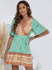 Boho-Kleid mit Rüschen und Blumenmuster