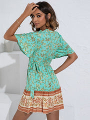 Boho-Kleid mit Rüschen und Blumenmuster