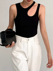 Top ajustado de mujer con cuello redondo irregular, color sólido y forro, largo medio