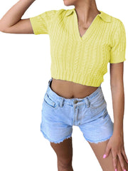 Suéter ajustado de manga corta con cuello en V