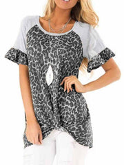 Camiseta de manga corta acampanada con estampado de leopardo y cuello redondo