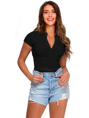 Camiseta de manga corta versátil con cuello tipo polo y solapa de color liso