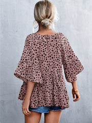 Camiseta holgada con cuello en V para muñeca pequeña