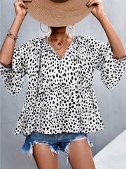 Camiseta holgada con cuello en V para muñeca pequeña