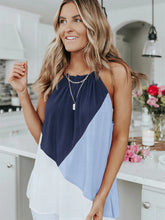 Camiseta tipo chaleco con tirantes halter y color en contraste