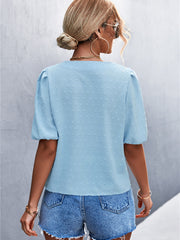 Camiseta informal de manga corta con cuello en V y estampado de lunares en jacquard