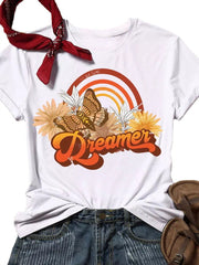 Camiseta informal de manga corta con cuello redondo y estampado de mariposas blancas y arcoíris