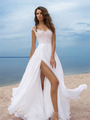 Abendkleid aus Spitze mit offener Vorderseite