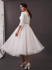 Vestido de noche elegante con cuello redondo