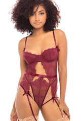 Teddy de encaje con aberturas en forma de cerradura