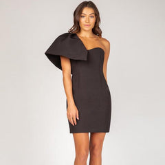 Vestido mini de vendaje con volantes, sin mangas y un solo hombro PP091408