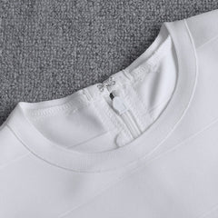 Mini-Bandage-Kleid mit Rundhalsausschnitt, langen Ärmeln und Streifen PPHK060