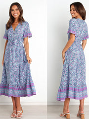 Vestido con cuello en V y botones con estampado festivo