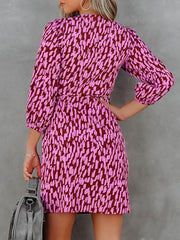 Vestido casual estampado con cuello en V