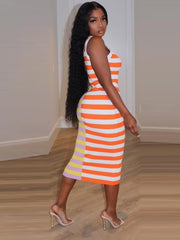 Vestido sin mangas con cuello redondo a rayas