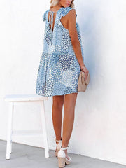 Rückenfreies, ärmelloses, lockeres Kleid mit V-Ausschnitt