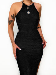 Vestido plisado con abertura y cuello halter liso sin espalda