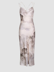 Vestido con tirantes estampado con pintura de tinta de moda