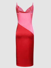 Vestido de satén con tirantes irregulares y corte entallado