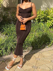 Vestido de tirantes ajustado sin espalda