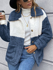 Wendbare, kurze Plüschjacke