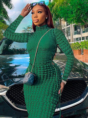 Statement Popcorn Kleid mit seitlichem Ausschnitt und Krawatte, Rollkragen und langen Ärmeln