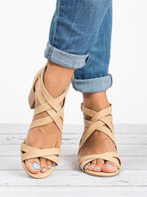 Sandalias con tiras cruzadas