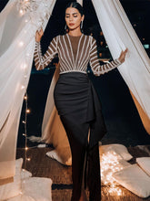 Luxuriöses Abendkleid mit langen Ärmeln