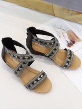 Römersandalen mit Keilabsatz und offener Spitze