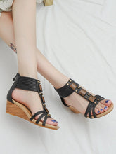 Süße Römersandalen mit Keilabsatz