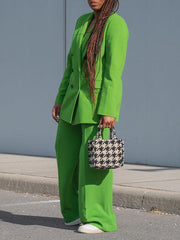 Zweireihiger Anzug mit drei Knöpfen, hoch taillierte Hose mit geradem Bein und Business-Anzug