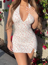 Bedrucktes, rückenfreies, schmales Wickelkleid mit V-Ausschnitt und Hüfte