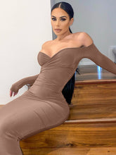 Slim Fit Langarmkleid mit V-Ausschnitt