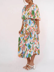 Bandage-Kleid mit V-Ausschnitt und kurzen Ärmeln und Print