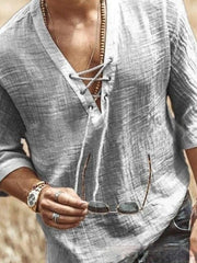 Camiseta de color liso con cuello en V grande y manga media