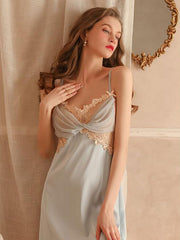 Pijama de encaje transparente y sin espalda