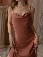 Pijama glamuroso de cuello alto