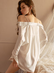 Camisa con hombros descubiertos y perspectiva de Pure Desire Home Road