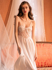 Vestido lencero de satén con encaje