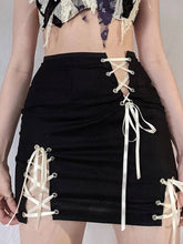 Falda plisada a la cadera