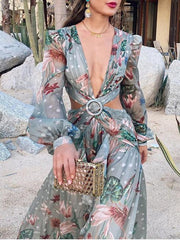 Bedrucktes Kleid mit tiefem V-Ausschnitt und hohlen Laternenärmeln