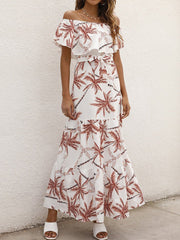 Bedrucktes Rüschenkleid mit einem Wortkragen