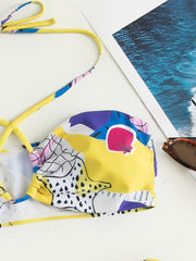 Traje de baño de bikini con tirantes y cuello cruzado con estampado sexy