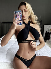 Sexy Bikini-Badeanzug in Volltonfarbe mit Krawatte