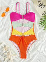 Traje de baño de una pieza con recortes de colores