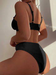 Traje de baño de bikini con corte de aro